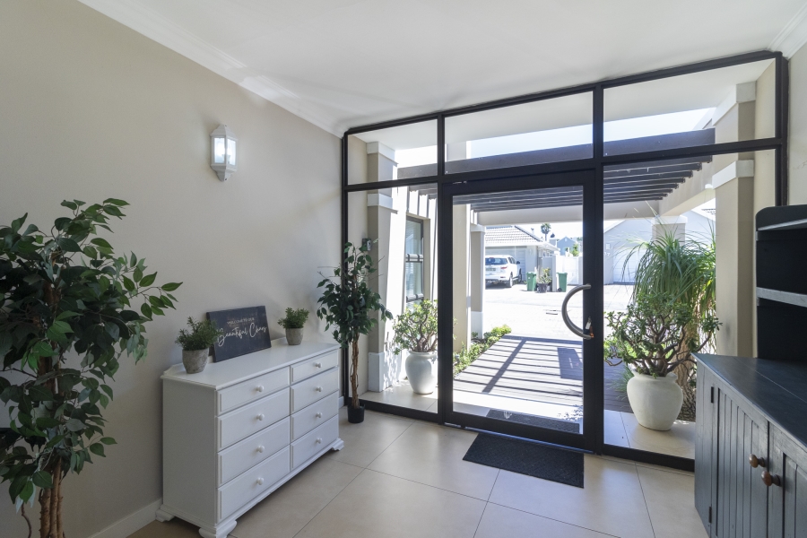 5 Bedroom Property for Sale in Royal Alfred Marina Eastern Cape